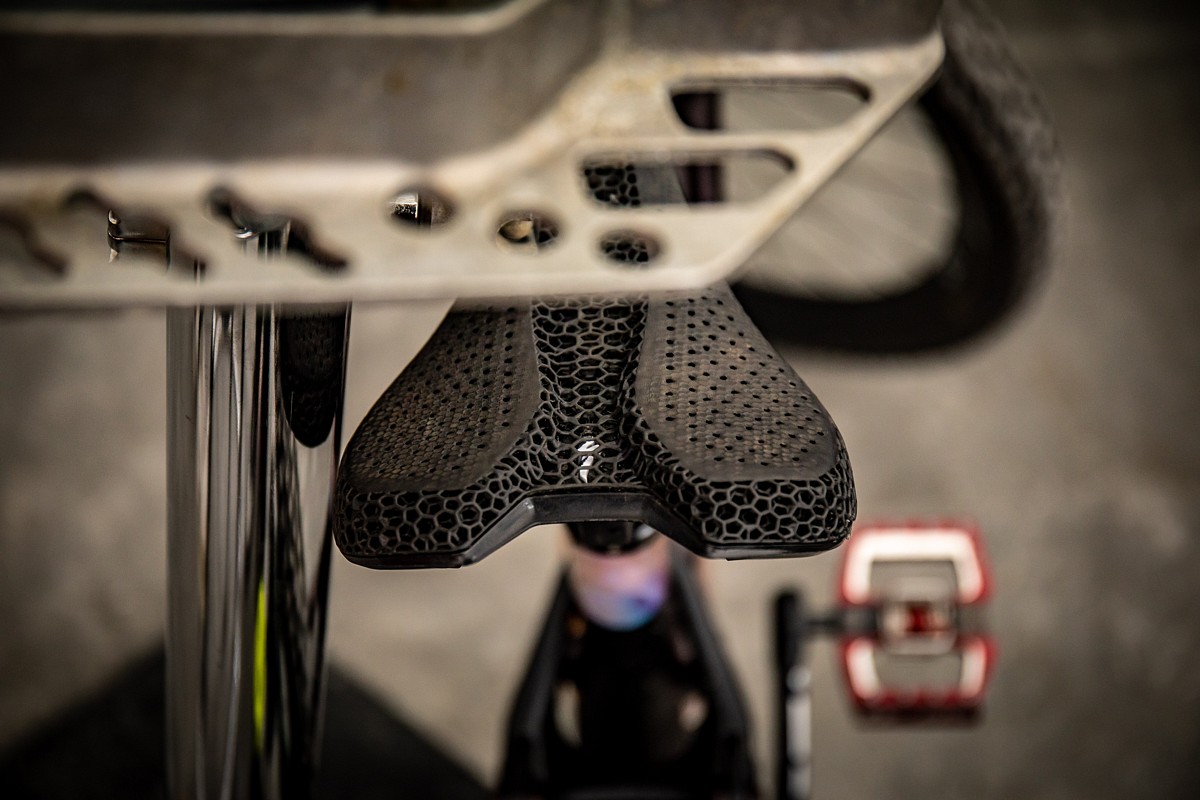 s1200_A_VERY_comfy_and_cool_Specialized_