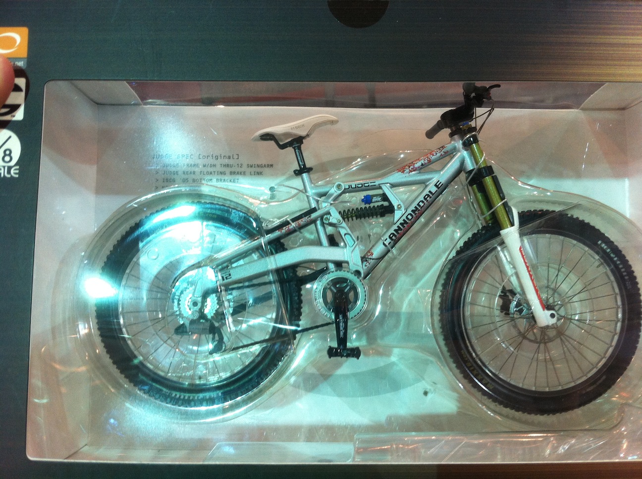 1/8Cannondale Judge DH
