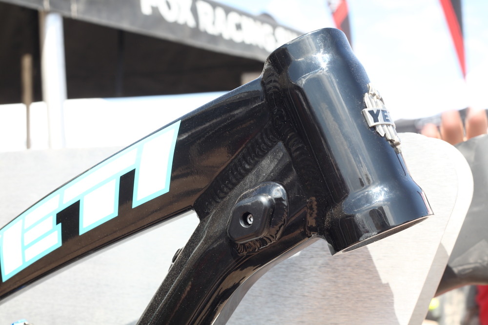 Yeti 303 WC tapered integrated head tube Interbike 2011 Day 1