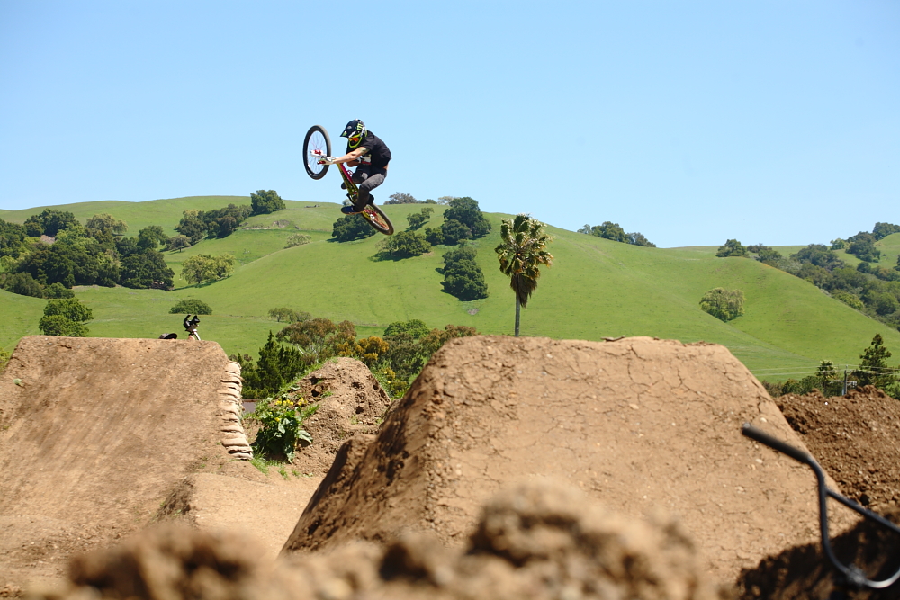 Mike Montgomery Table Top Specialized Family Gathering Mountain
