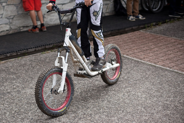 full suspension dh mountain bike