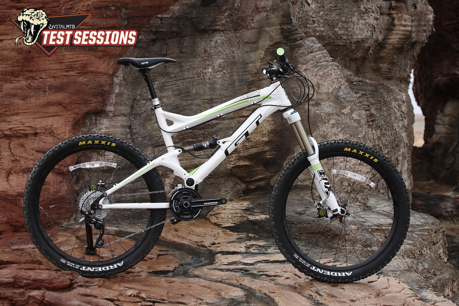 Carbon Pro Carbon Mtb Gt Force Team GT FORCE Mountain Bike Model 2013