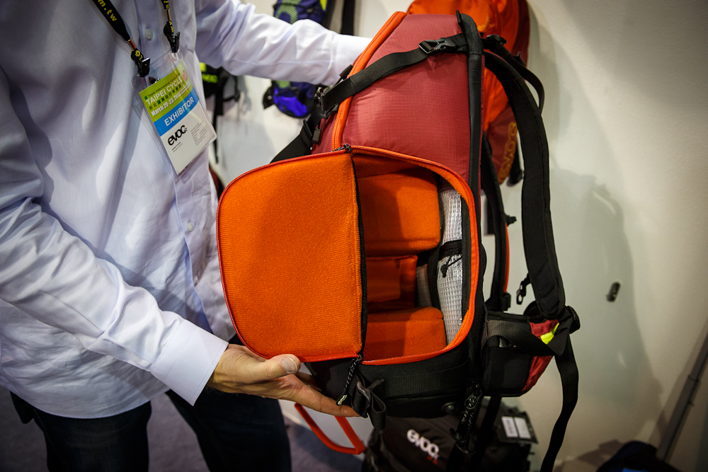 mountain bike camera bag