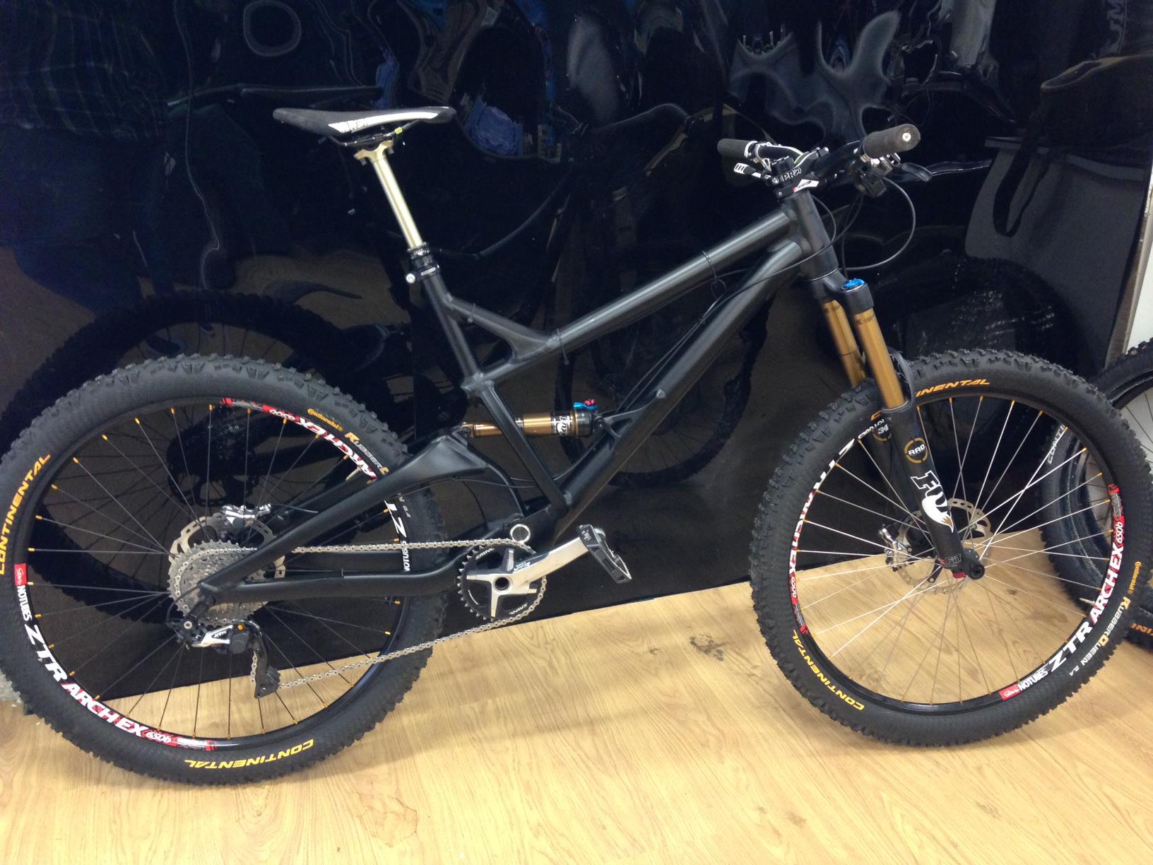Dan Atherton's Prototype GT Enduro Race Bike sspomer Mountain