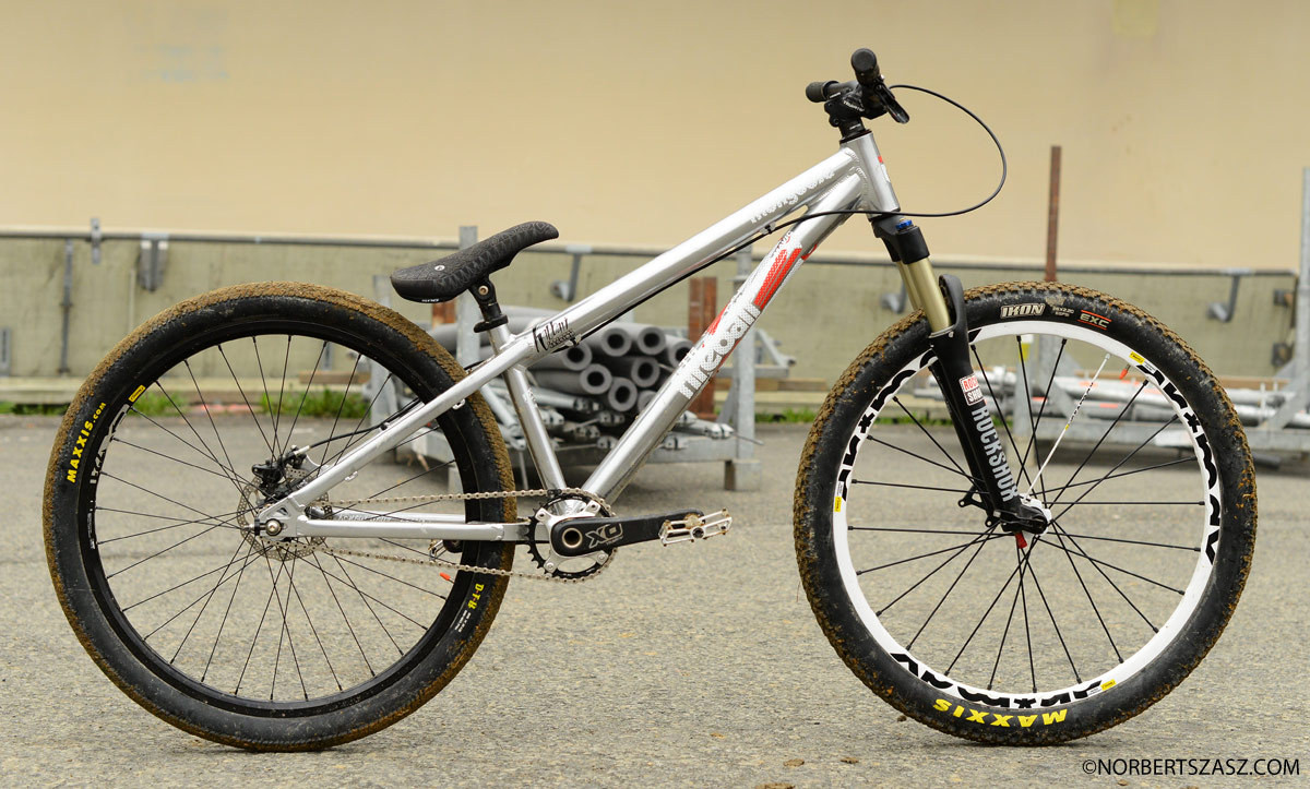 mongoose fireball jump bike