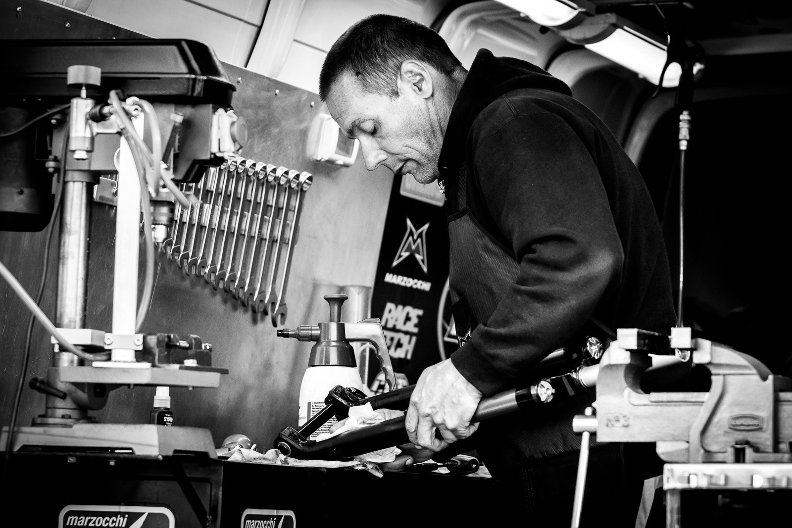 Marzocchi Suspension Wizard, Pedro PIT BITS 2014 Enduro World