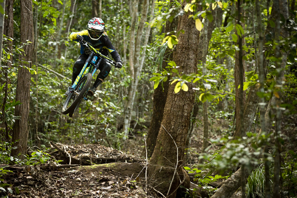 Casey Brown, Jungle Blasting in Cairns 2014 UCI World Cup Downhill