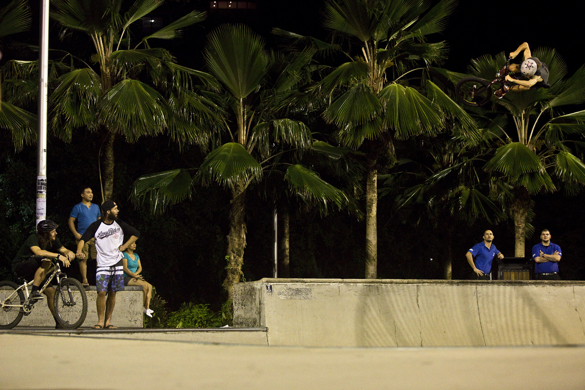 Cairns Skatepark Blasting with Ryan Hurst 2014 UCI World Cup Downhill