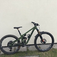 Pivot Switchblade V2