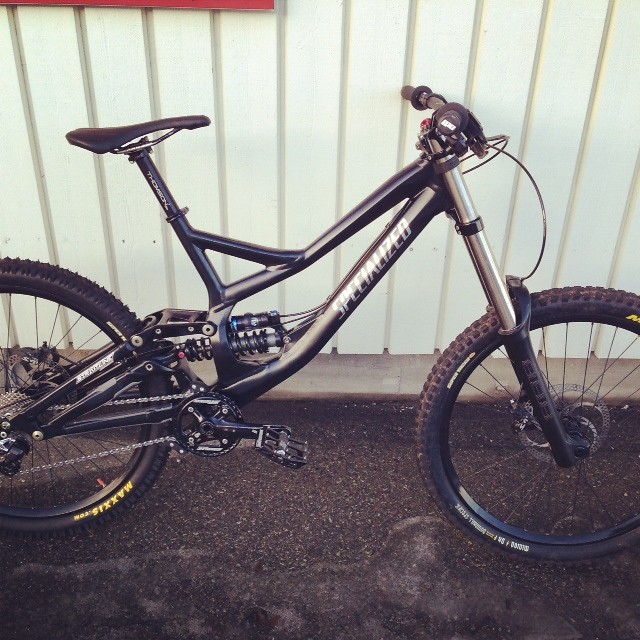 specialized demo 8 black