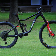 Knolly Warden V2 custom "red mullet"