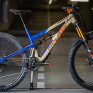 Pivot Firebird 2020 by Stromp