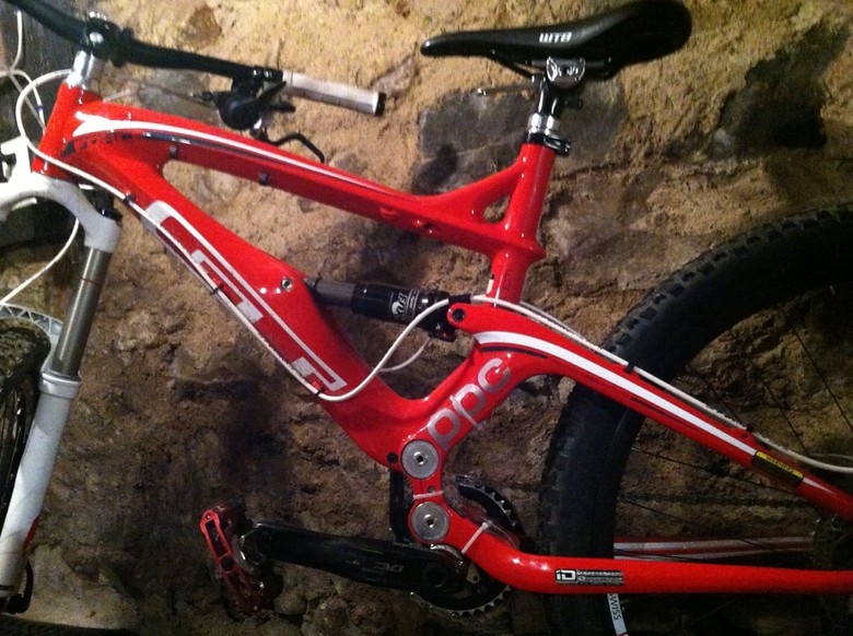 gt force carbon 2012