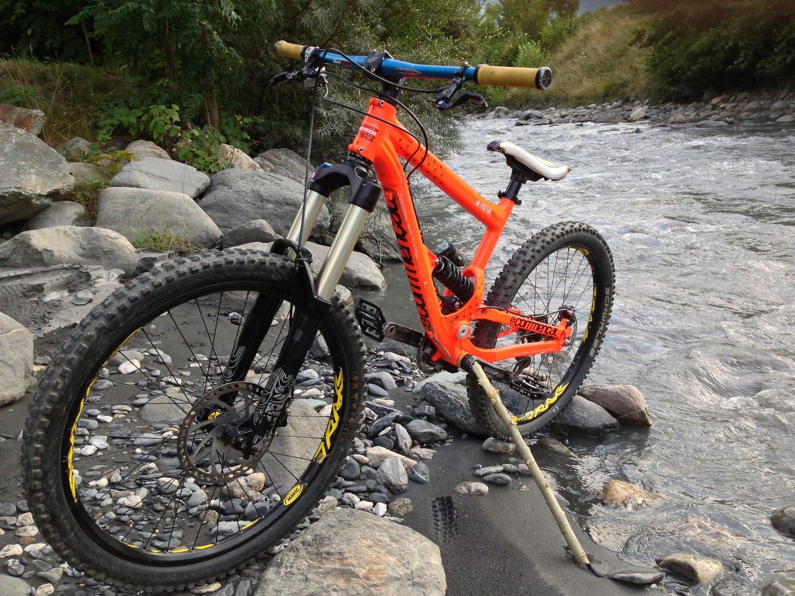 commencal supreme racing