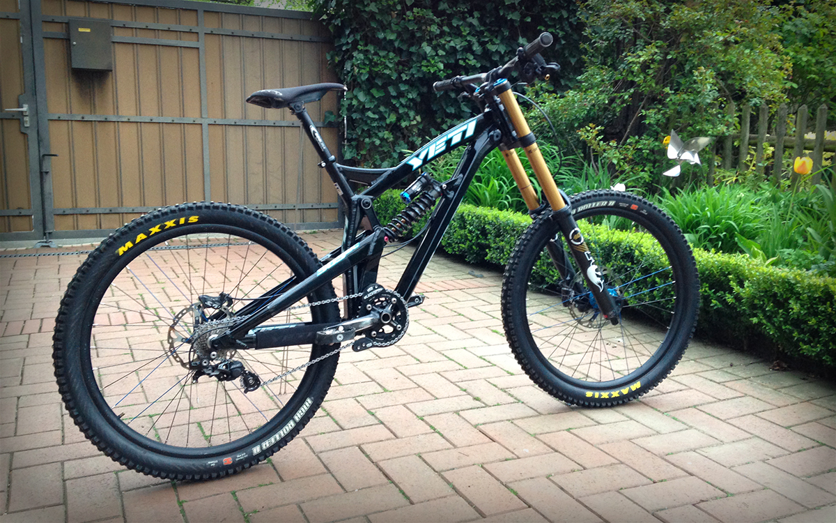 Yeti 303 WC DH - Joz's Bike Check - Vital MTB