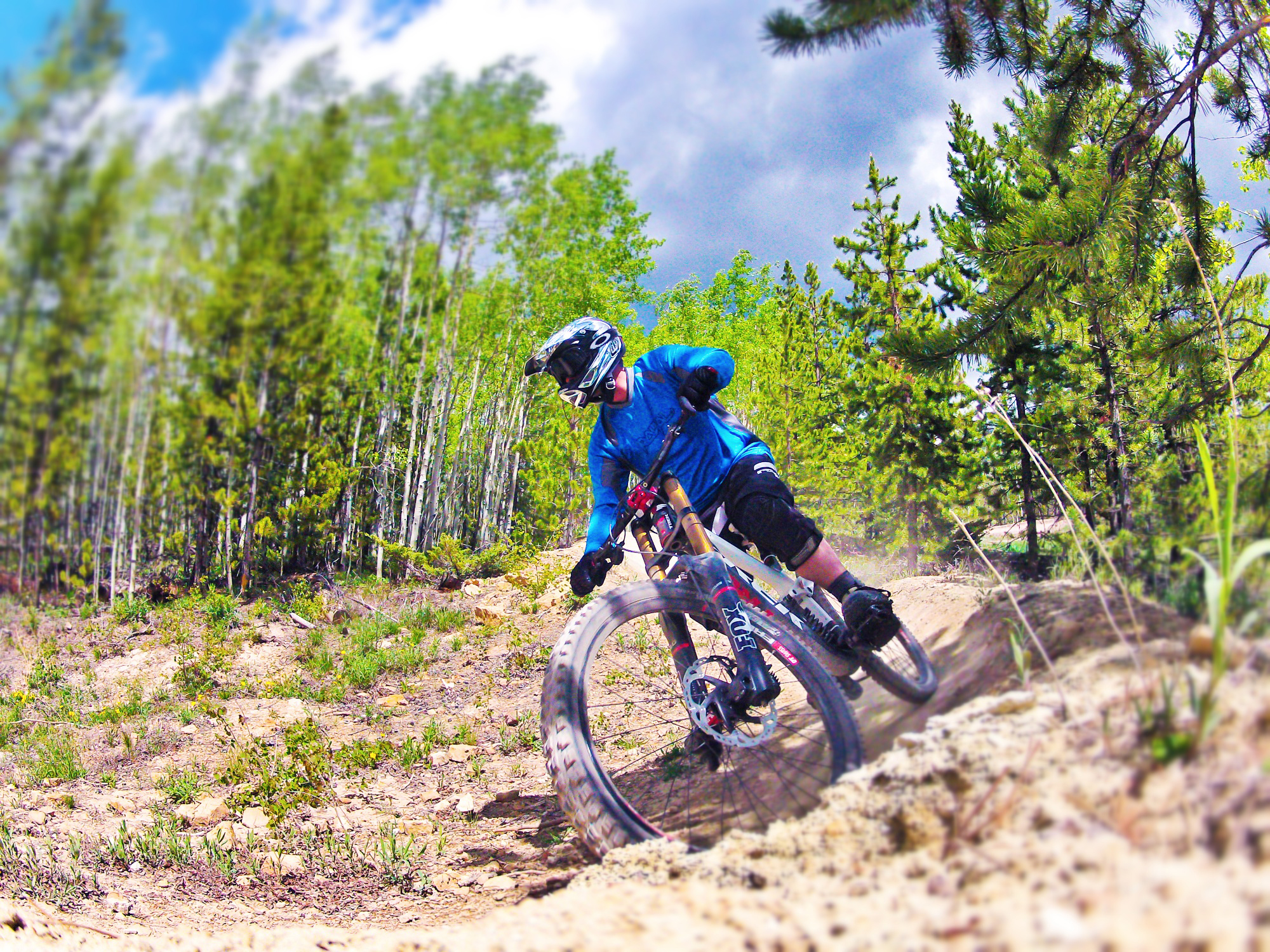 G0010103 GC Rider Mountain Biking Pictures Vital MTB