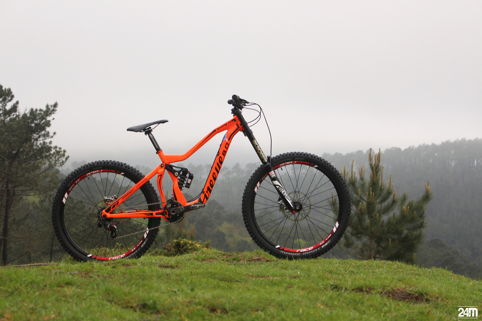 FIRE EYE Burning DH 8.0 - JoaoMartins's Bike Check - Vital MTB