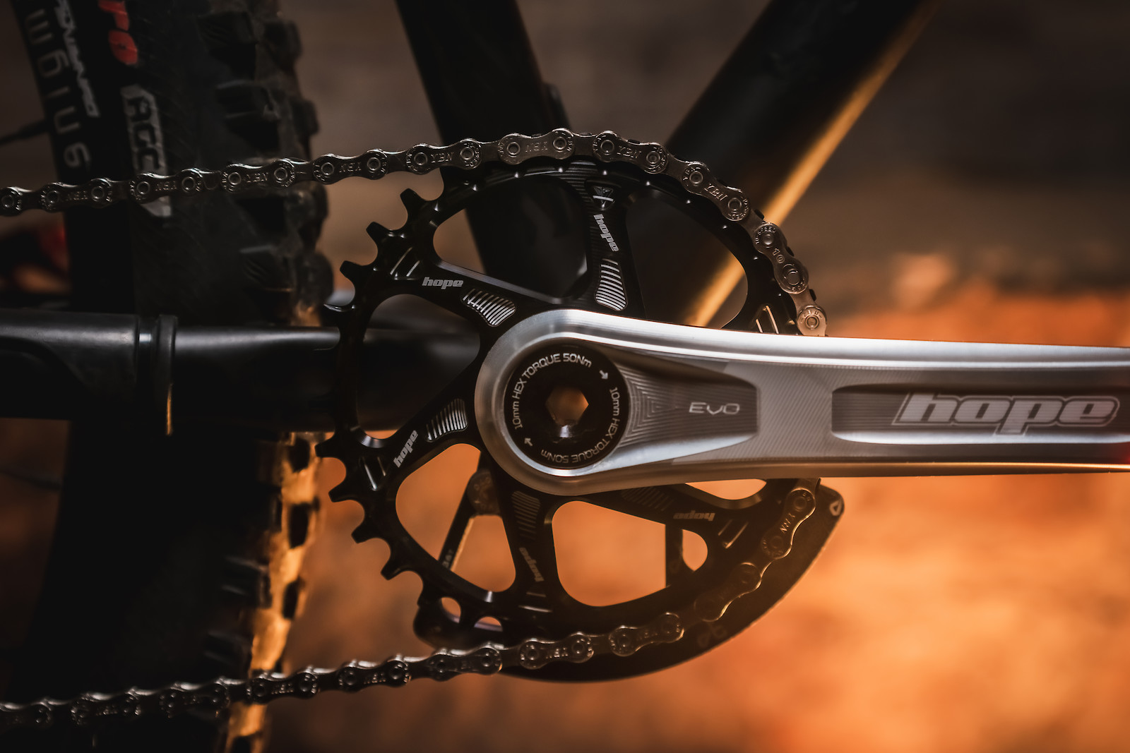 NS Bikes Surge EVO + DVO Diamond D1 Banan