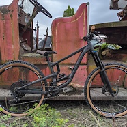 Santa Cruz Nomad V4 Ratrod