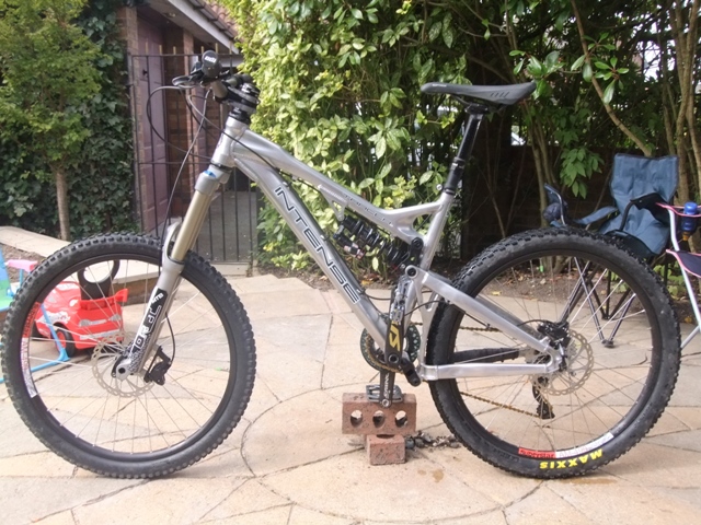 Intense Tracer VP - DCR00's Bike Check - Vital MTB