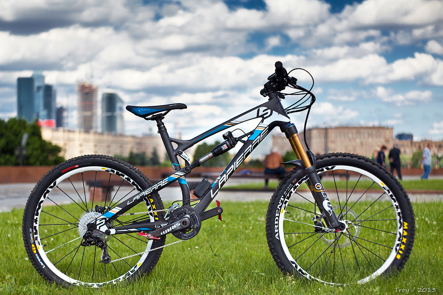 Lapierre Spicy 916 ei - Troylee's Bike Check - Vital MTB