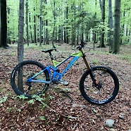 Mondraker Summum on Fox Suspension