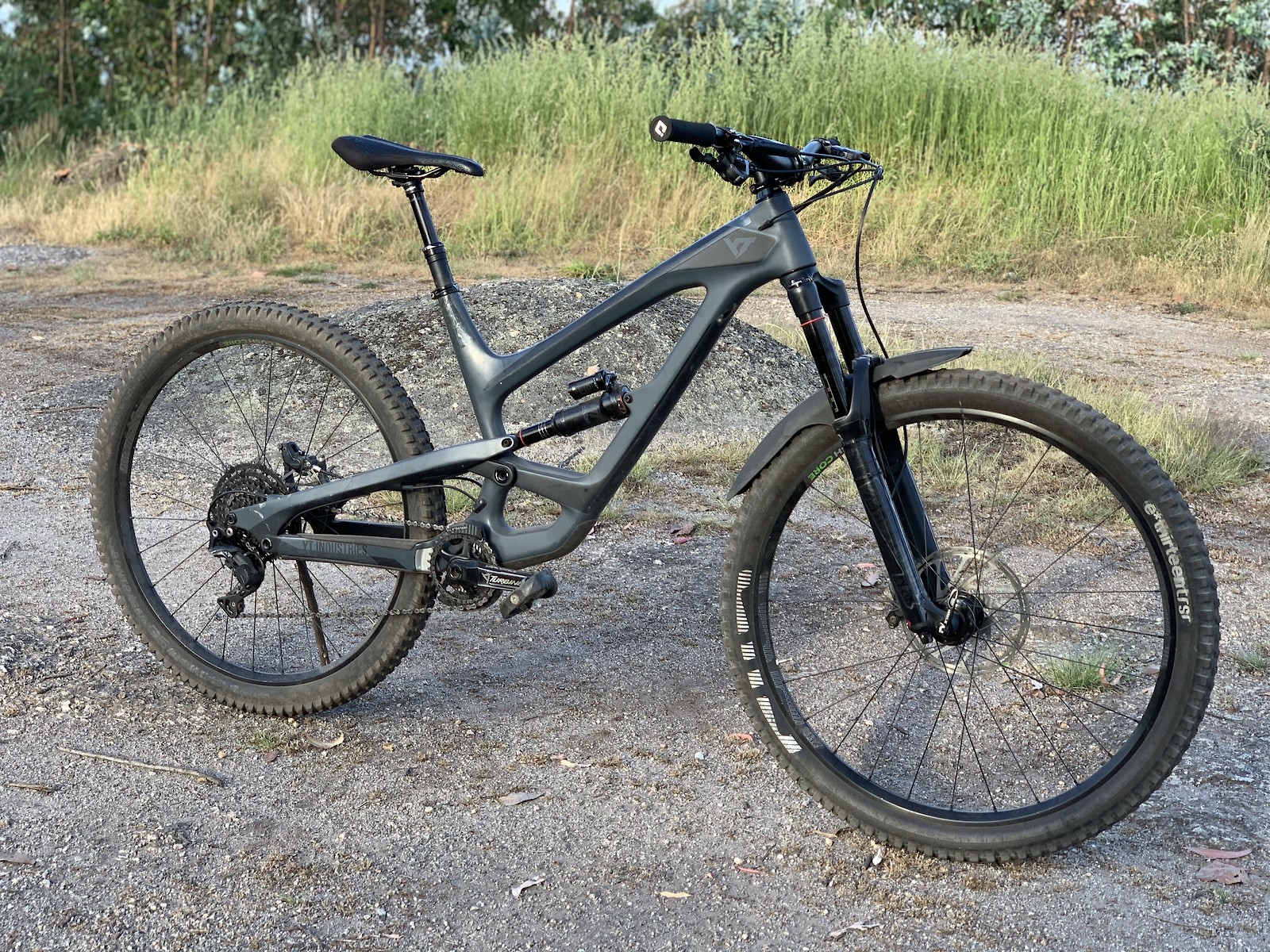 yt capra cf pro 27.5