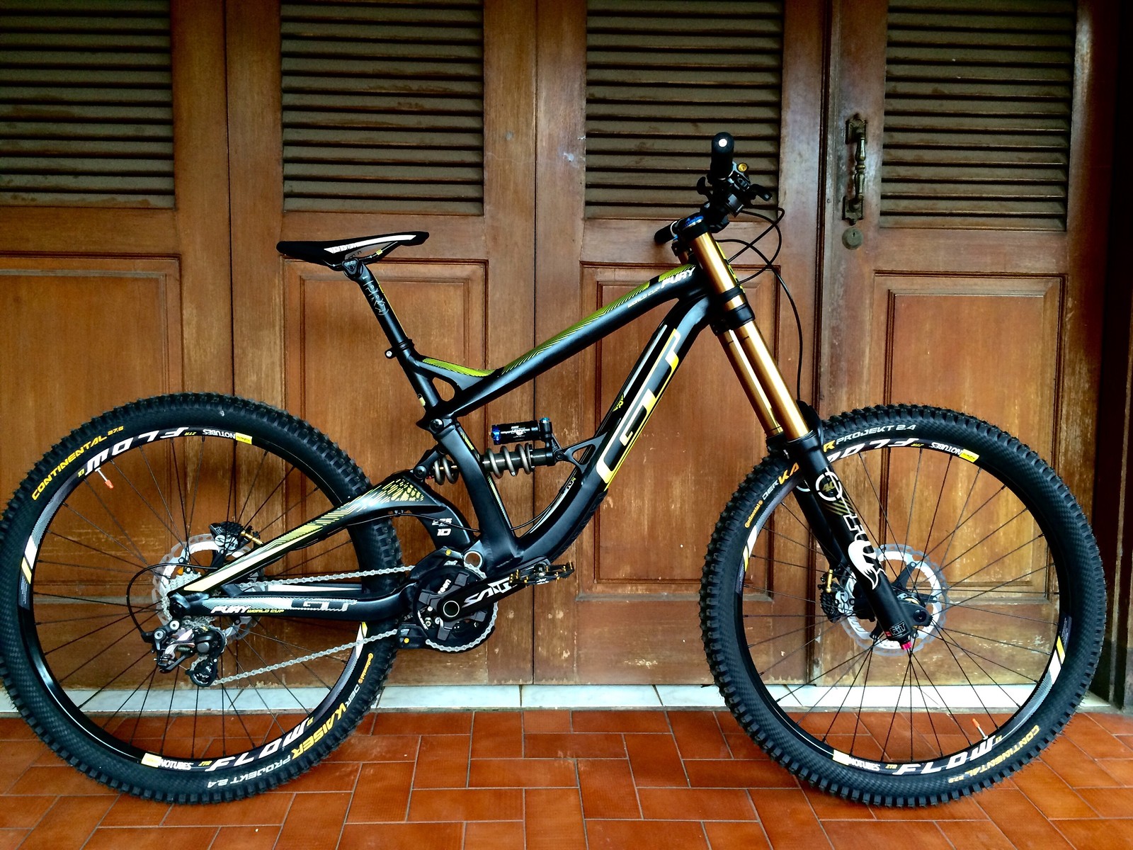 Hary Izmir S Gt Hary Izmir S Bike Check Vital Mtb