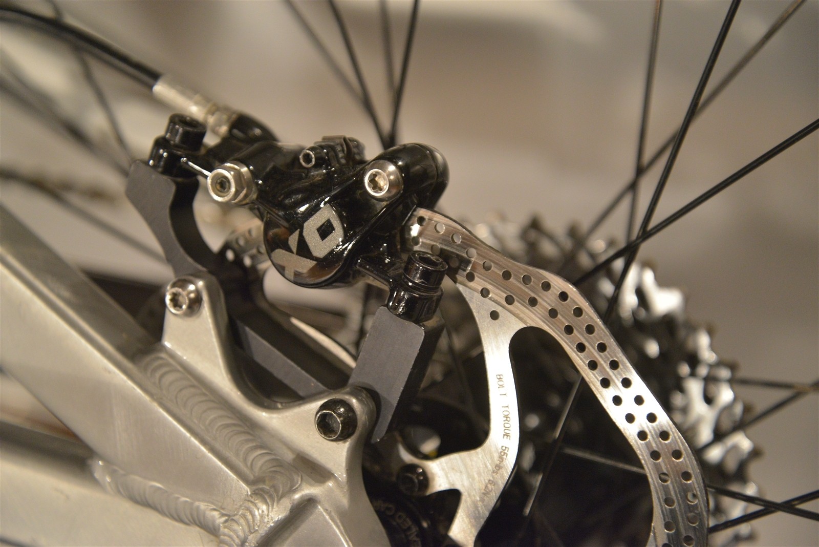 SANTA CRUZ V10 CUSTOM BUILD Jonathan Rathke's Bike Check Vital MTB