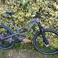 YT Capra 29 - Loco Lockdown edition