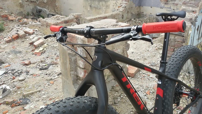 2019 trek farley 9.8