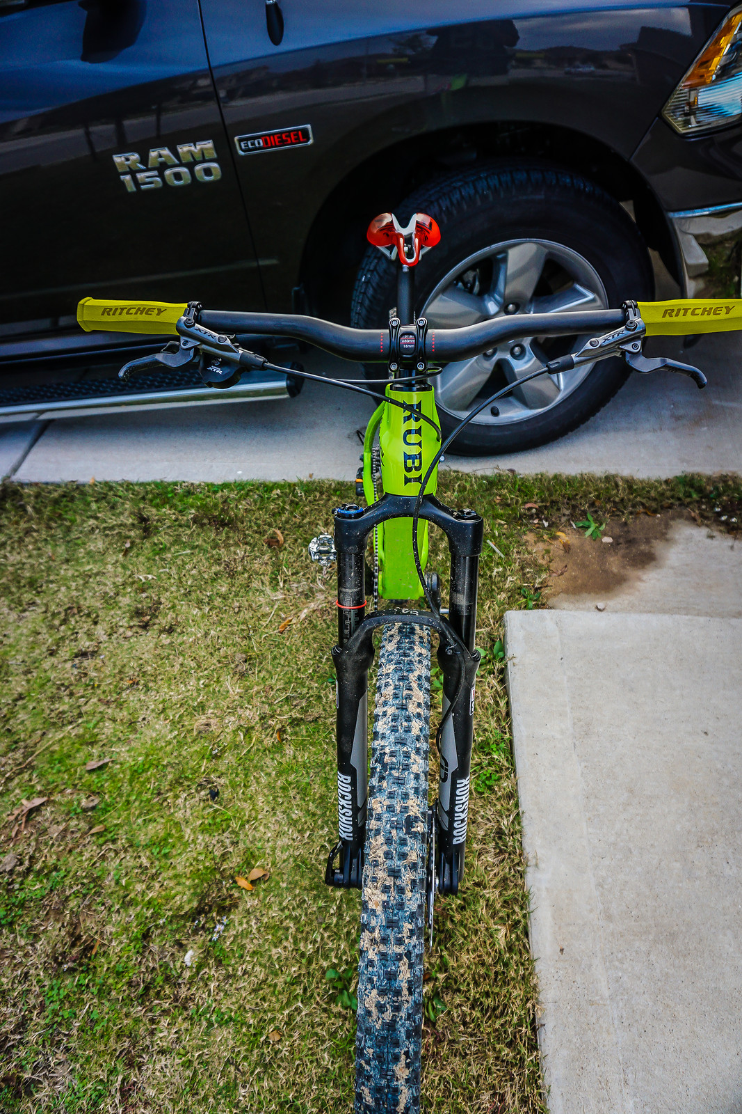 Custom Chinese Carbon Bike SUPER LIGHT 3duard0's Bike Check Vital MTB