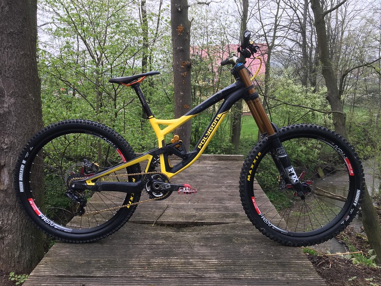 polygon collosus dh9