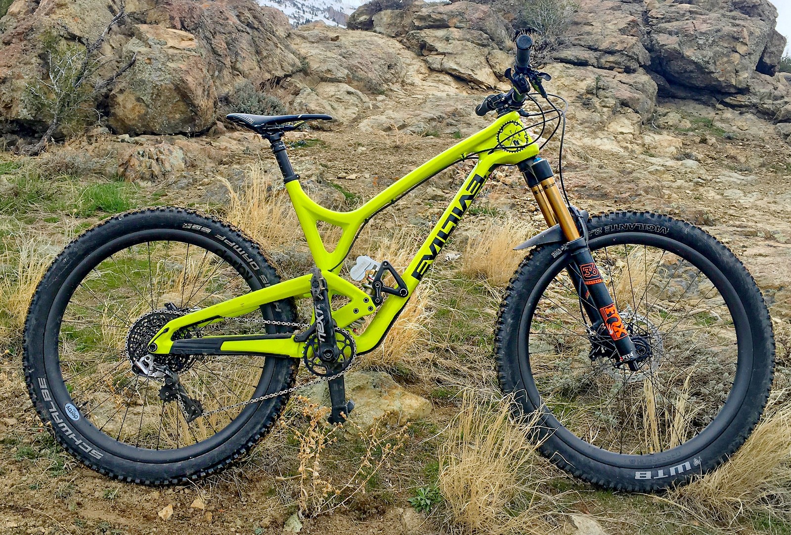 EVIL INSURGENT lcbogey's Bike Check Vital MTB