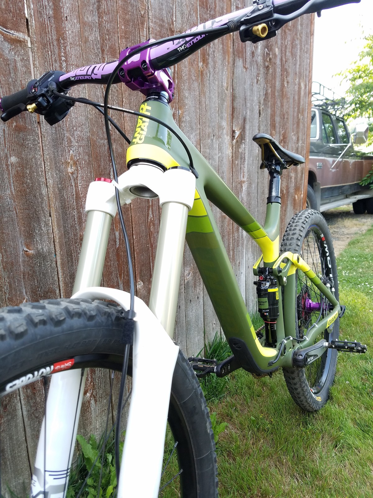 giant reign advanced 1 carbon