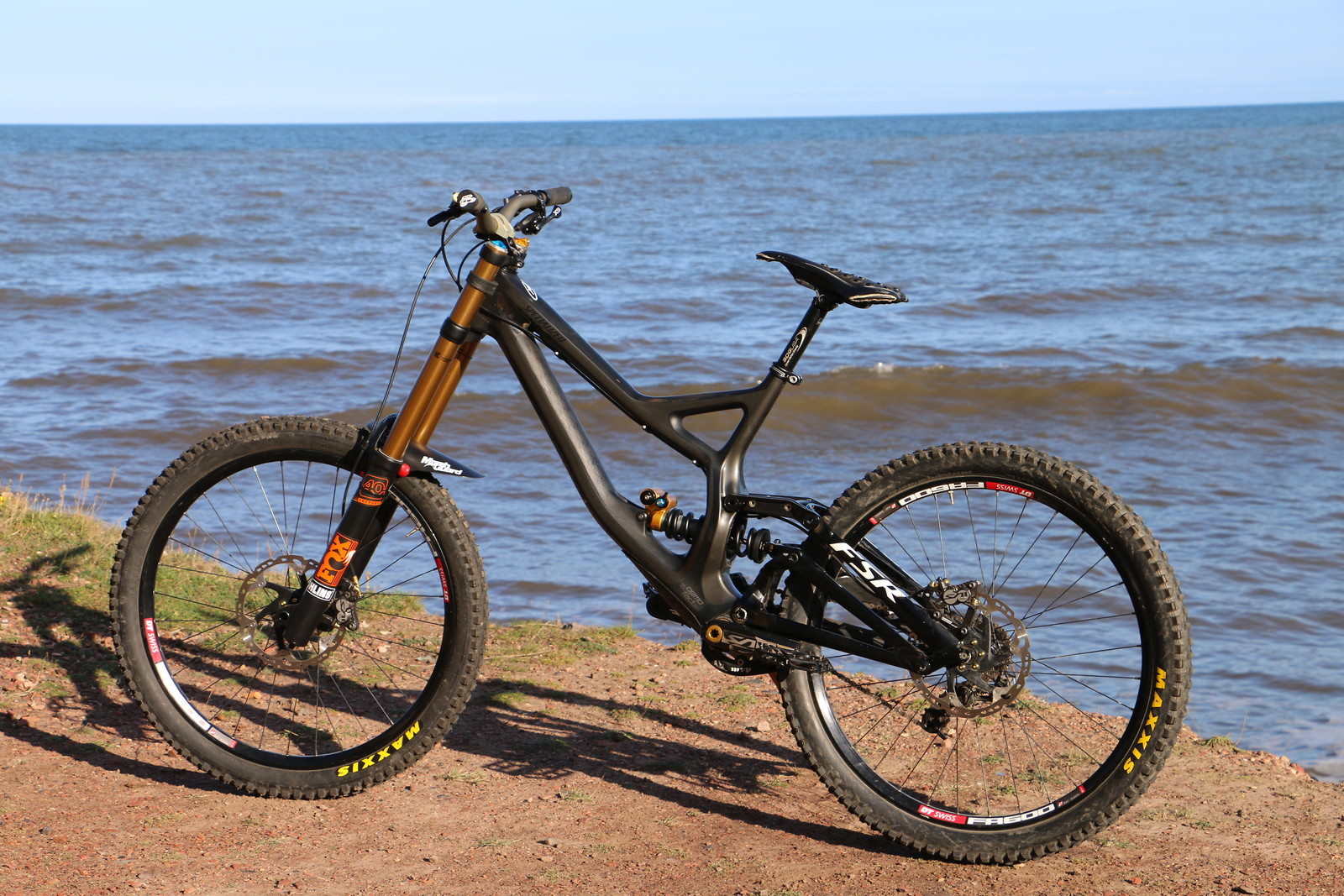 Specialized Demo Carbon Ohlins Day V M's Bike Check Vital MTB