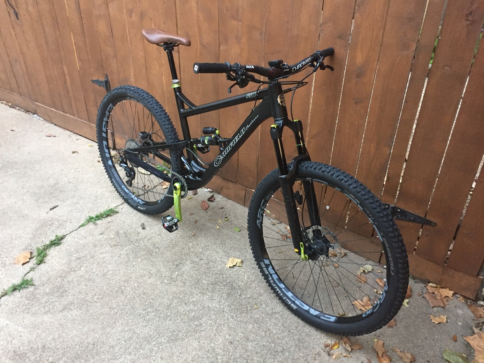 Canfield Brothers Riot (DVO Suspension) Amorfis's Bike Check Vital MTB