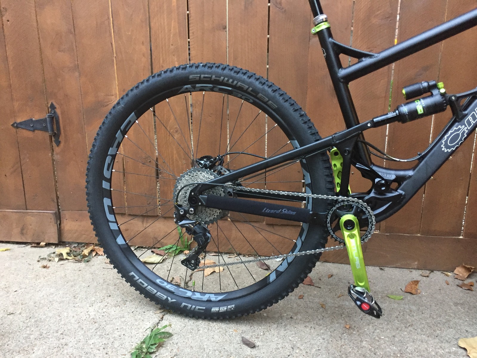 Canfield Brothers Riot (DVO Suspension) Amorfis's Bike Check Vital MTB
