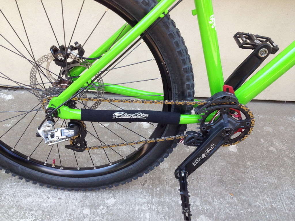 FIREEYE Hot Tail フレーム　Sサイズ Fireeye新型フレーム寸法価格情報更新: Yurisの日記