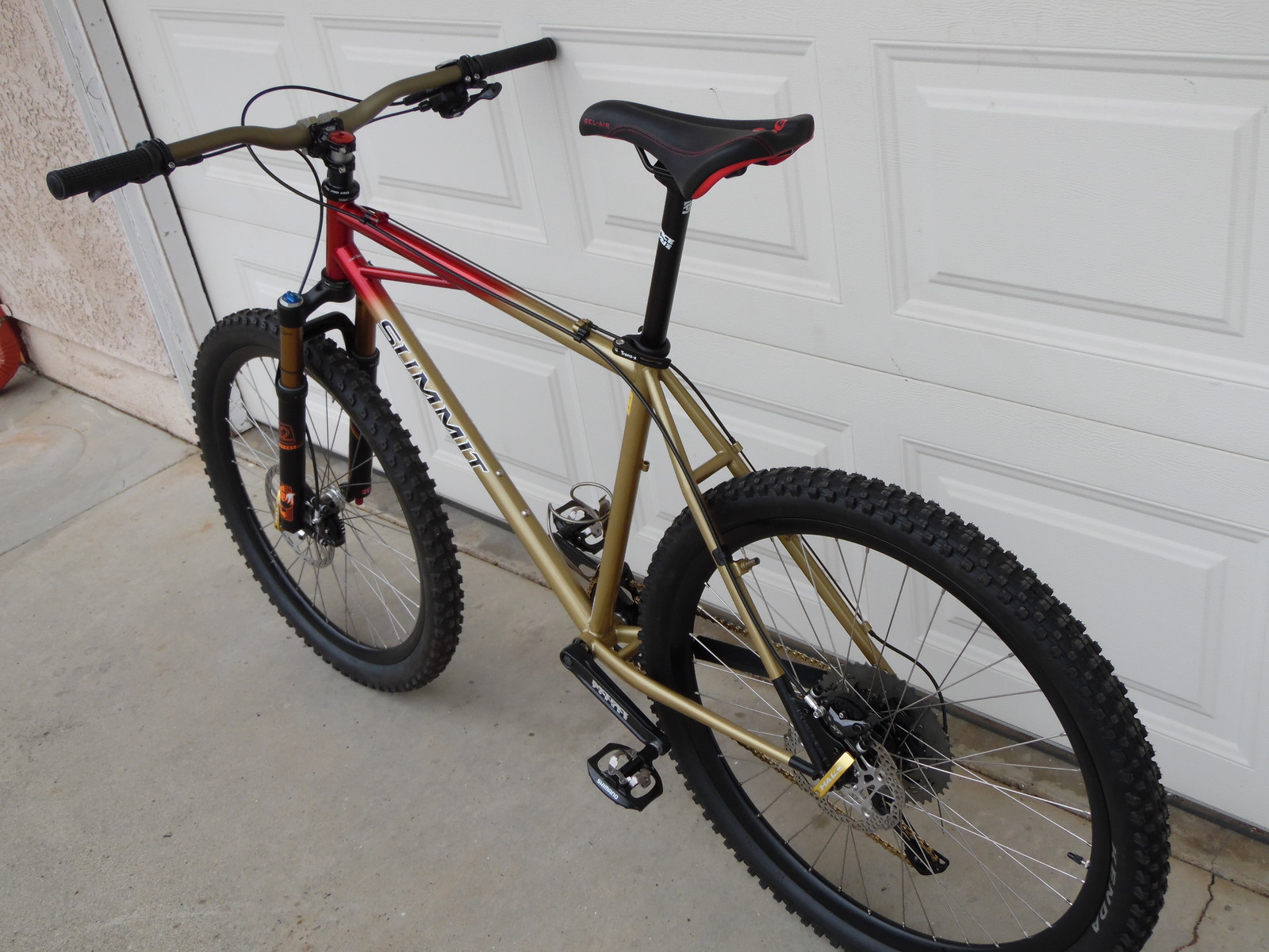 summit hyper mountain bike
