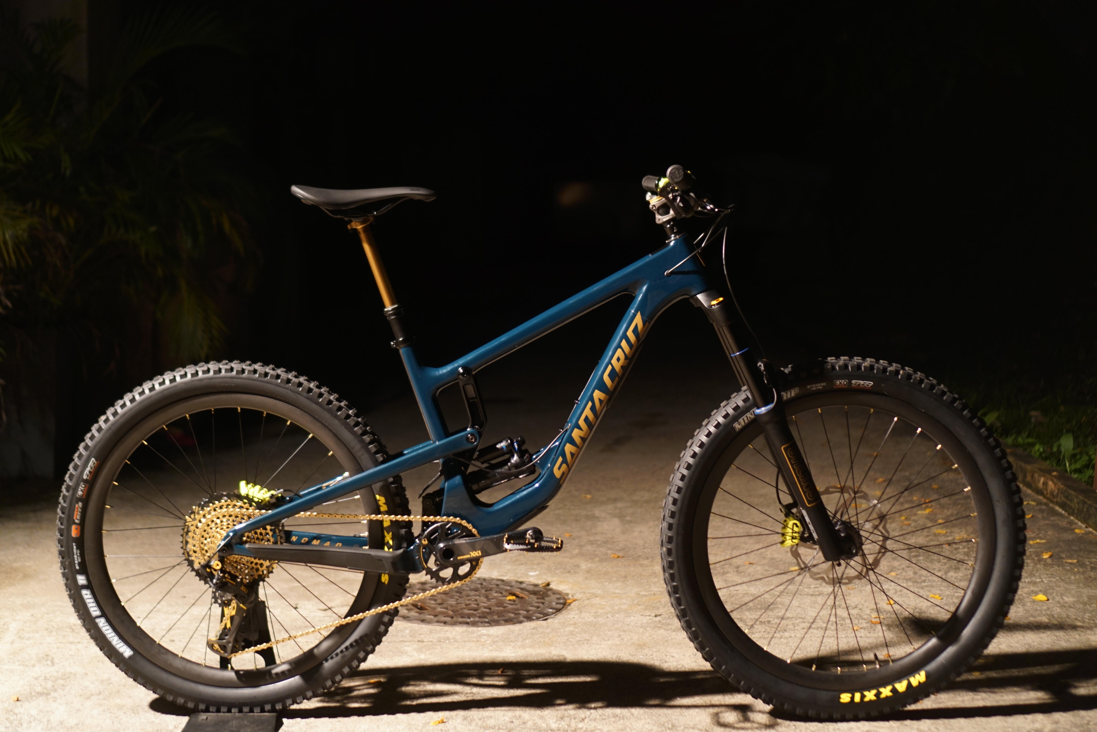 2018 Santa Cruz Nomad "Bling Ink" - ReEvolution's Bike ...