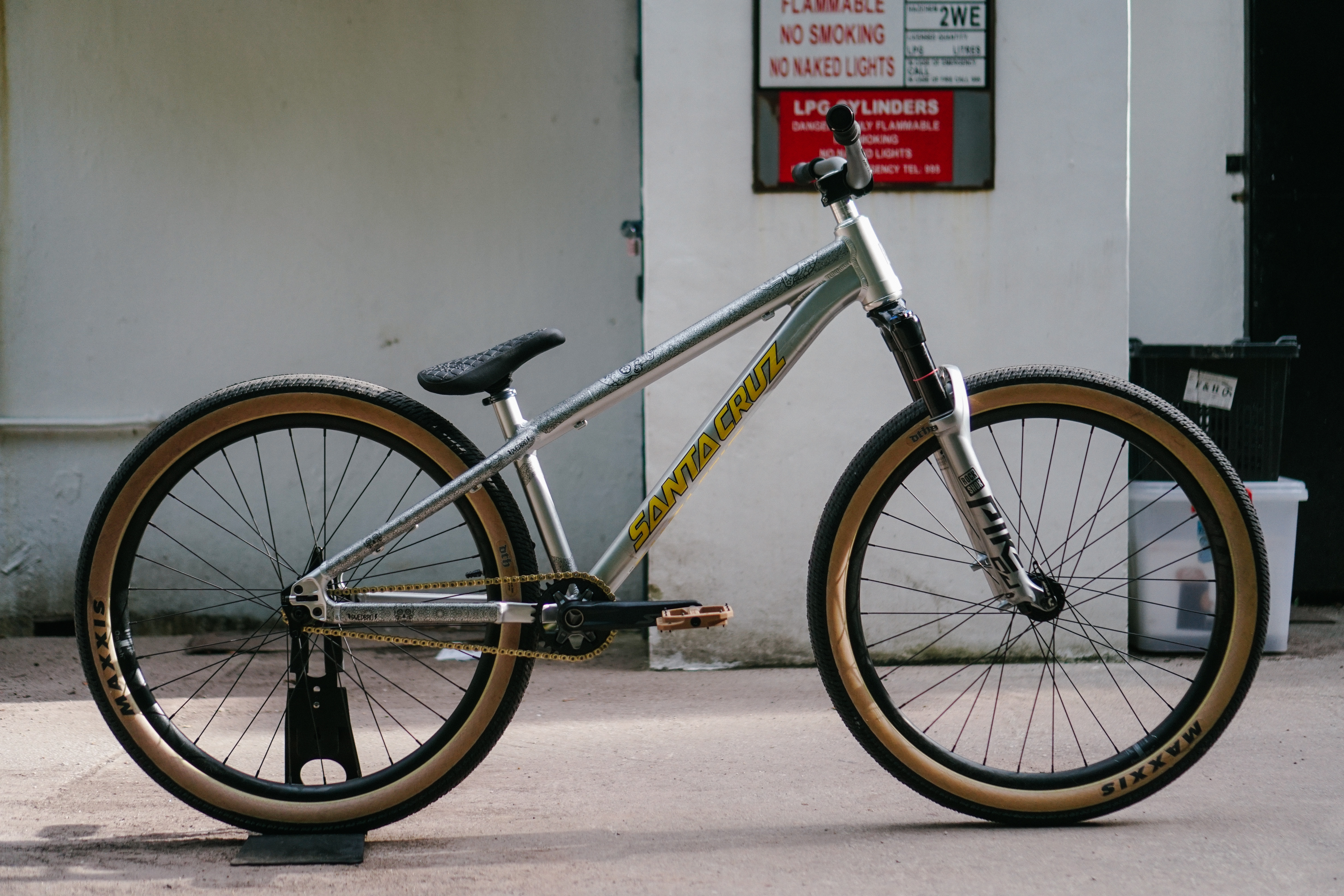 santa cruz jackal 2020