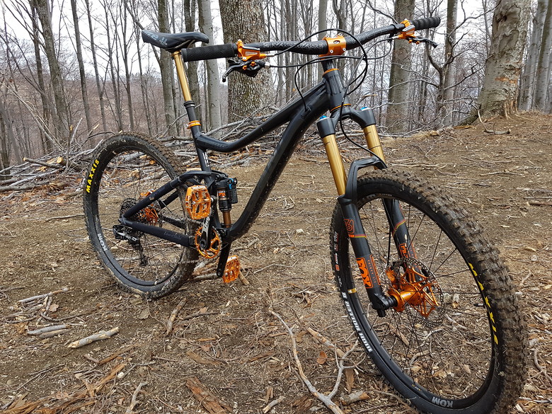 Giant Trance 27 5 Custom Nonino S Bike Check Vital Mtb Hello i'm on a strict budget and i'm seriously considering a 2020 trance 3. giant trance 27 5 custom nonino s
