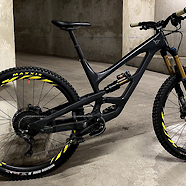 YT Capra CF Pro Race 29 (WTF!)