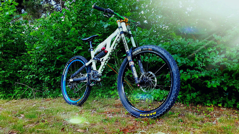 commencal furious 2009