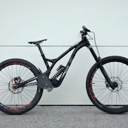 Unchained Commencal