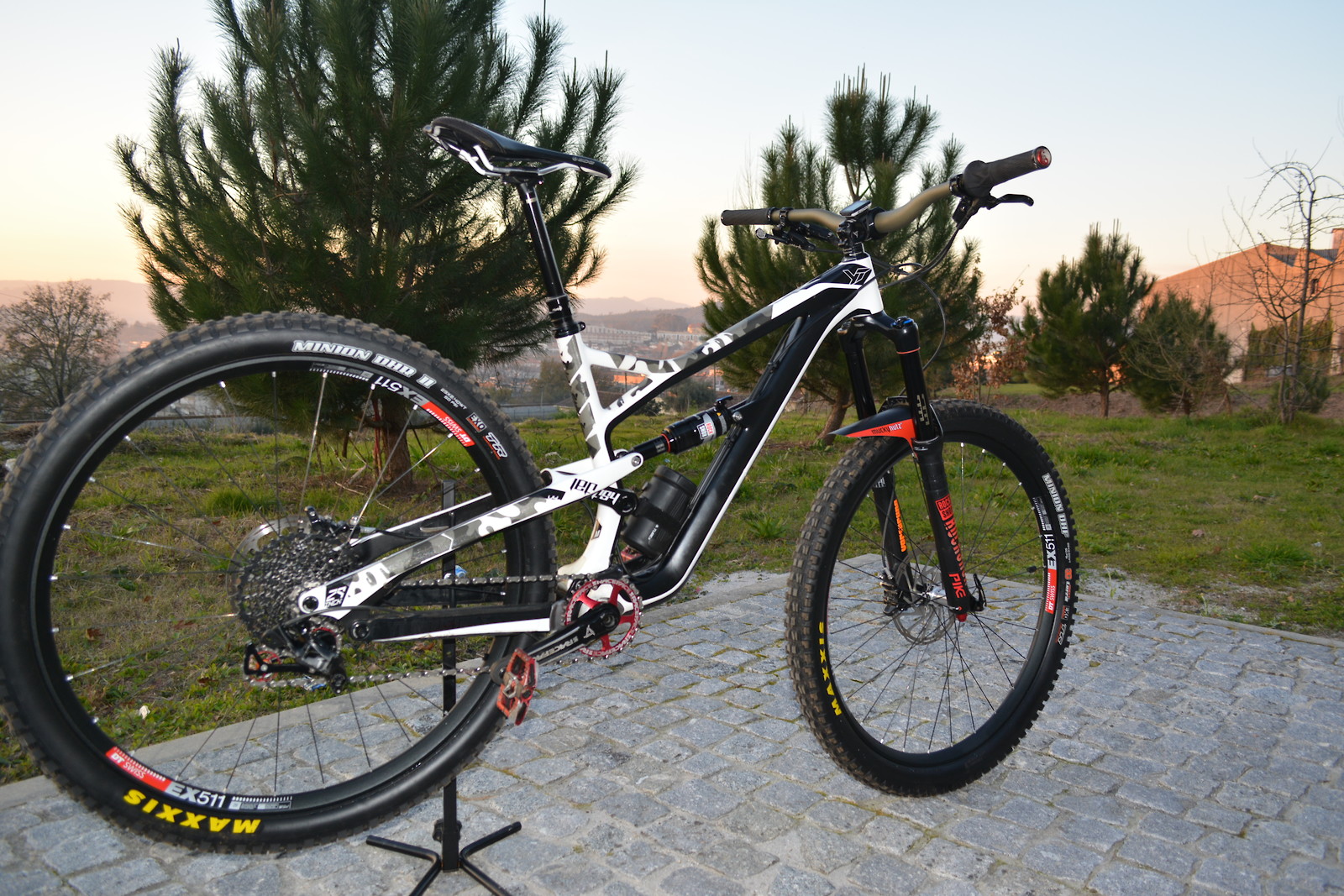 raleigh voyager ladies bike