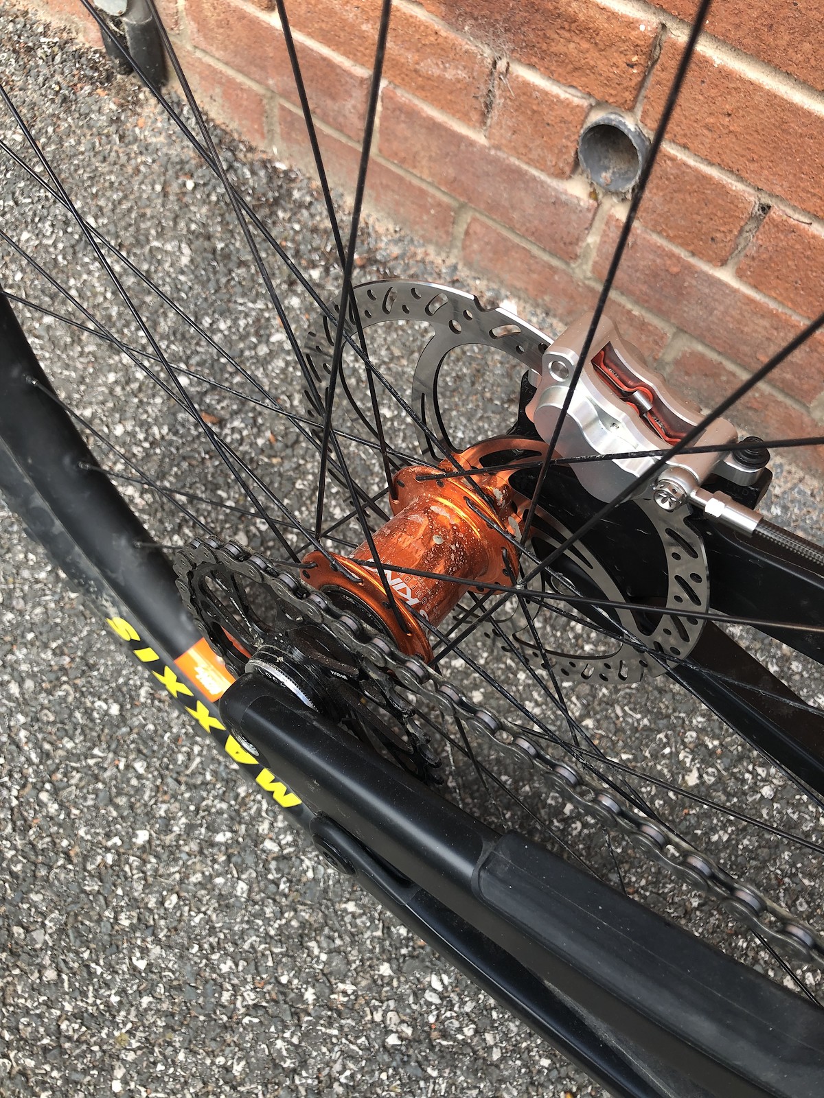 Deviate Guide Tom Howard's Bike Check Vital MTB