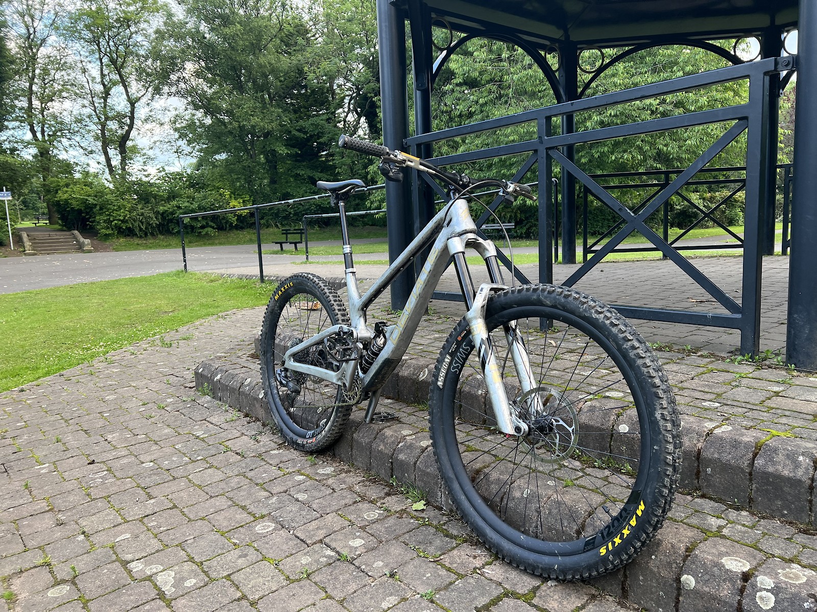 DEKAVITA Capcom Capacitor 10 uf MFD 370 Volt Fits GE Genteq Z97F9002