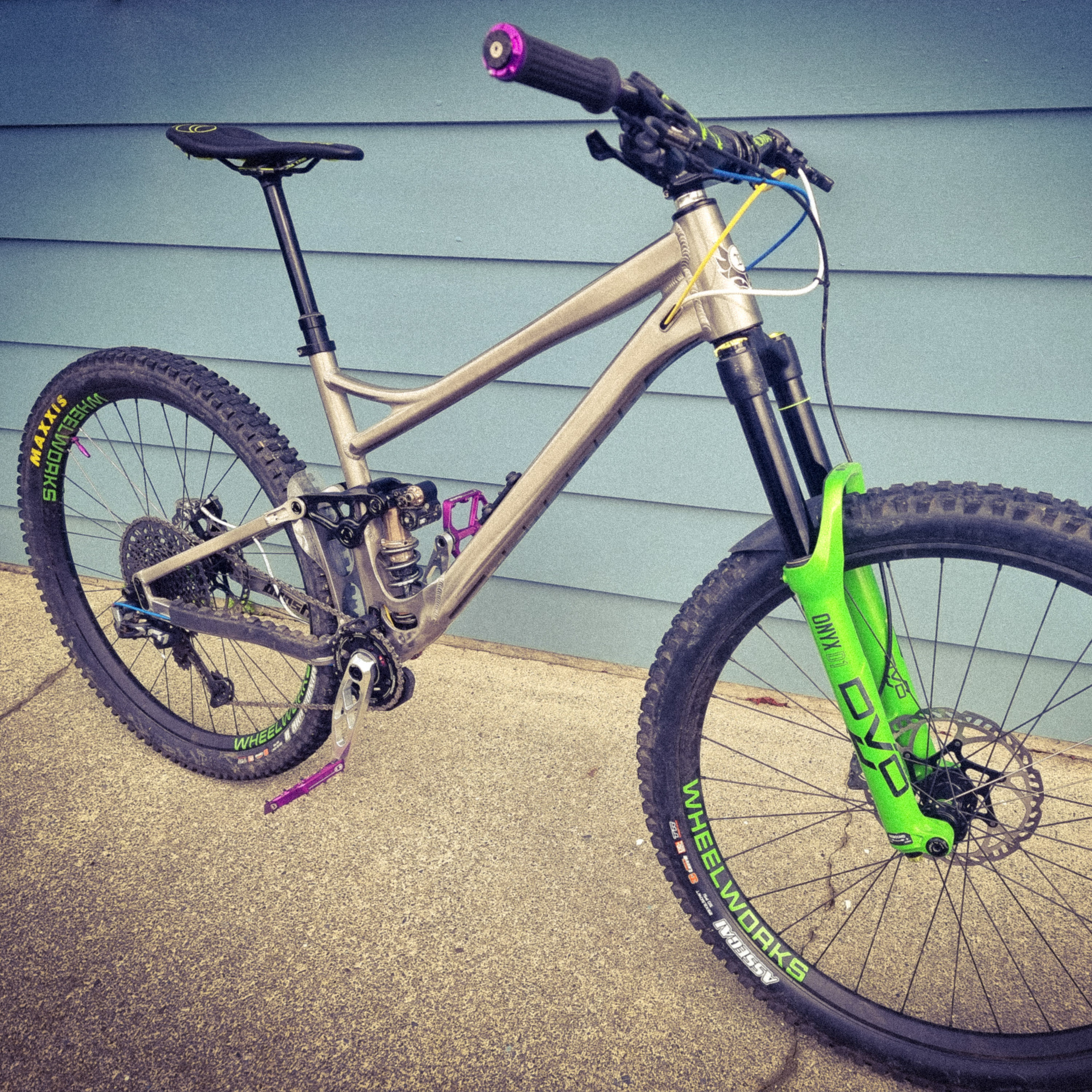 Banshee Siouxsie - Niconator's Bike Check - Vital MTB